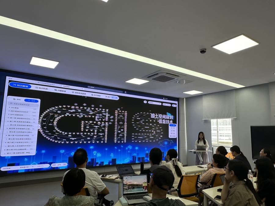20250618-新一轮金课第3次培训-人工智能赋能课程建设-图片 (5).jpg